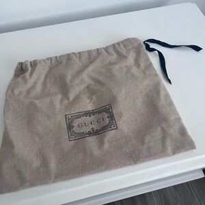 Gucci dust bag